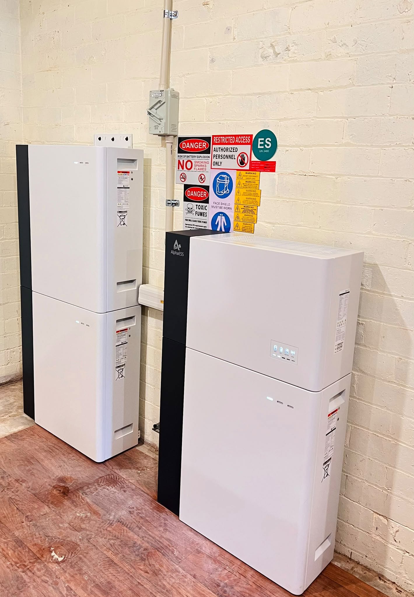27 kWh AlphaESS battery + EV charger installation in Box Hill